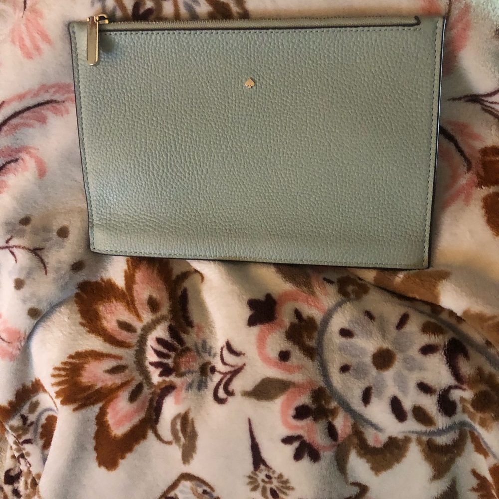 kate spade Pebbled Zip Pouch in Sage Green with Gold Accent